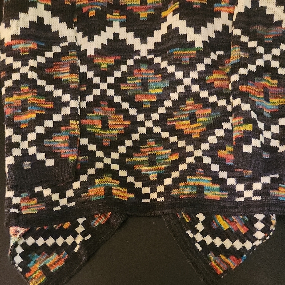 Intro Multicolor Southwestern Geometric Print Loose Women's Cardigan - Picture 9 of 11